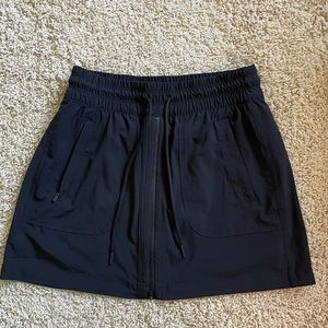 Black Athleta Skort with Zipper Front in Size 2